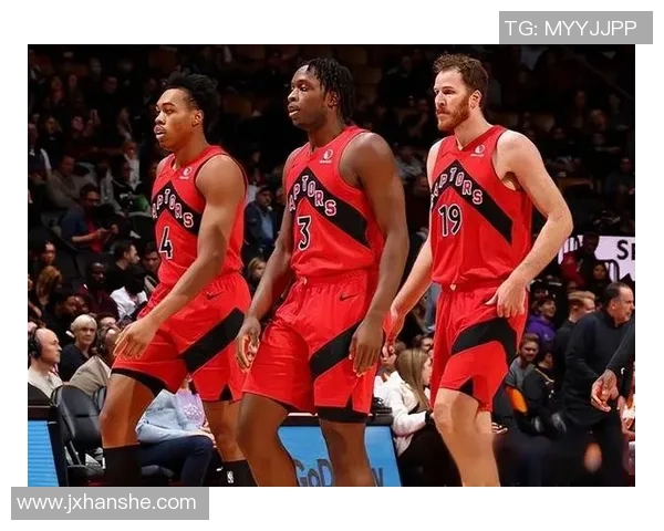 克里夫兰骑士与多伦多猛龙的激烈对决揭示NBA季后赛的精彩瞬间